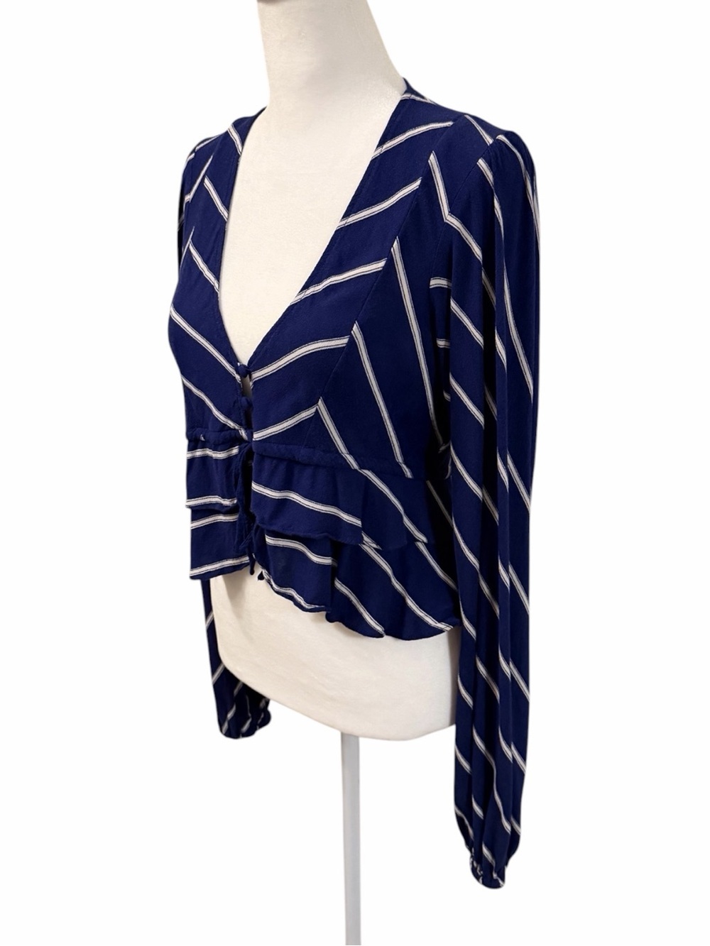 ~Free People Navy & White Chevron Tie-Front Peplum Blouse - Picture 5 of 14